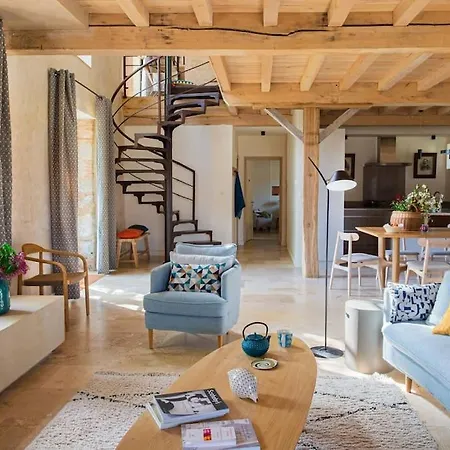 L'heritier, Maison Climatisee, 12pers Avec Piscine Marzens